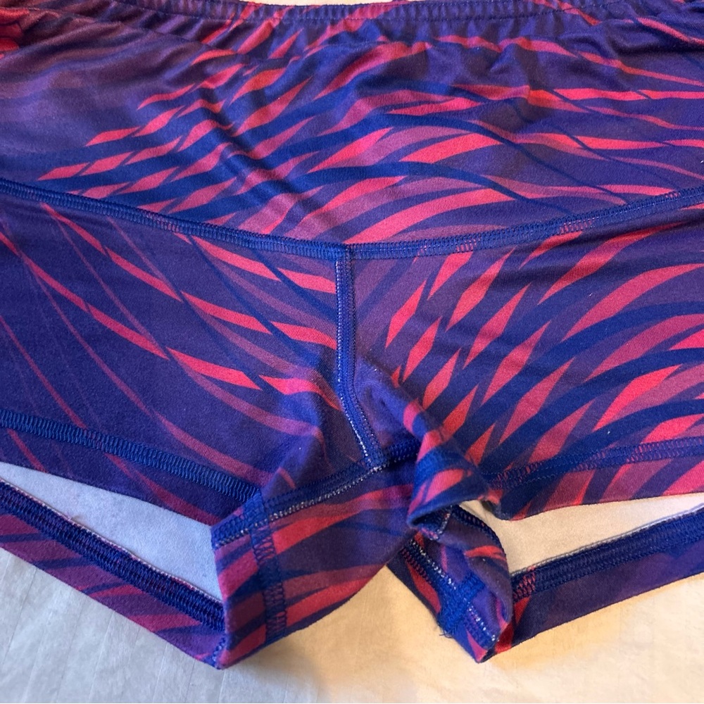 Fleo Low Rise Contour Shorts - Picture 6 of 9
